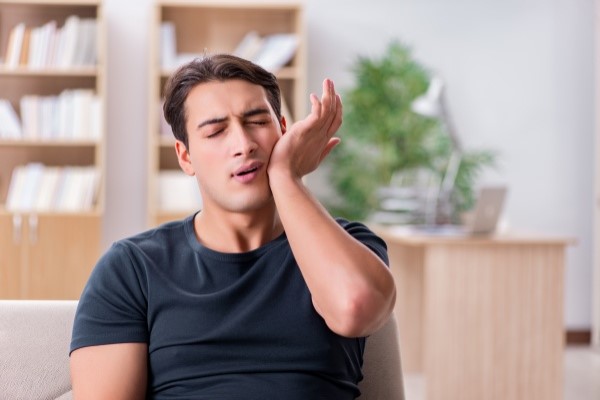 Common Signs And Symptoms Of A Dental Abscess